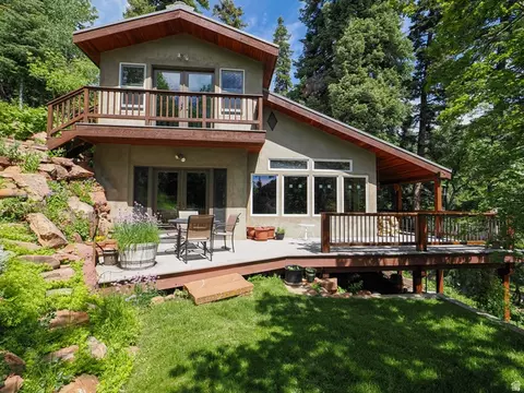 2137 N Pinecrest Canyon Rd Apt 35 Rd E, Emigration Canyon, UT 84108