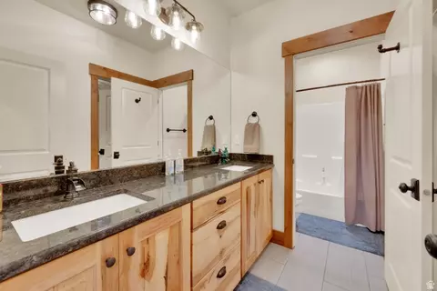 Bath - 22357 E The Canyons Cir S, Spanish Fork, UT 84660 photo 2 of 11