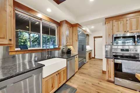 Kitchen - 22357 E The Canyons Cir S, Spanish Fork, UT 84660 photo 2 of 4