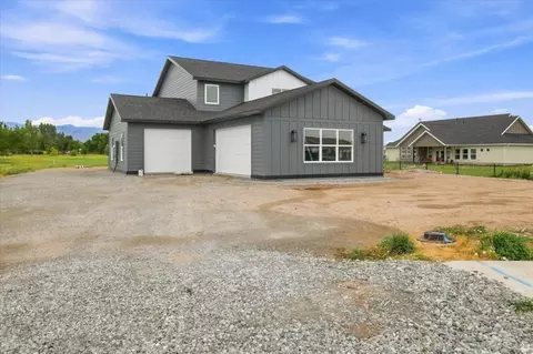 Exterior - 439 Tee Cir, Preston, ID 83263 photo 2 of 4