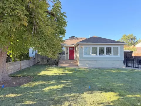 2381 E Lakeview Dr, Millcreek, UT 84109