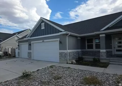 Exterior - 480 E Delano Peak Rd, Eagle Mountain, UT 84005 photo 3 of 4