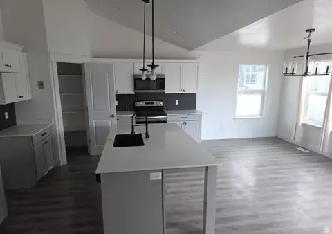 Kitchen - 480 E Delano Peak Rd, Eagle Mountain, UT 84005 photo 1 of 2