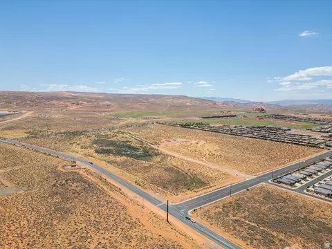Undisclosed, Hurricane, UT 84737 photo 2