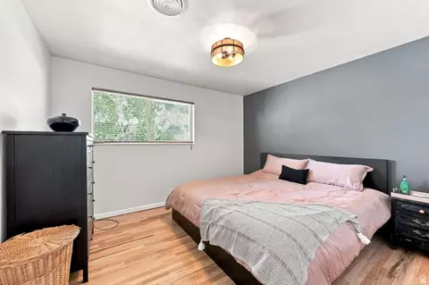 Bedroom - 3356 E Birch Cir S, Holladay, UT 84124 photo 1 of 4