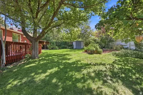 Exterior - 3356 E Birch Cir S, Holladay, UT 84124 photo 3 of 8