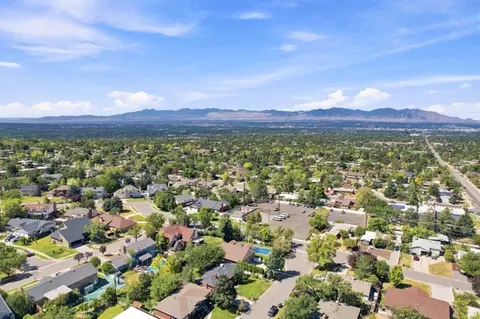 View/Area - 3356 E Birch Cir S, Holladay, UT 84124 photo 3 of 4