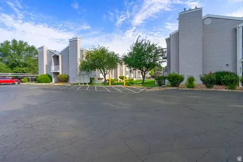 Exterior - 875 E Arrowhead Ln #42, Murray, UT 84107 photo 4 of 10