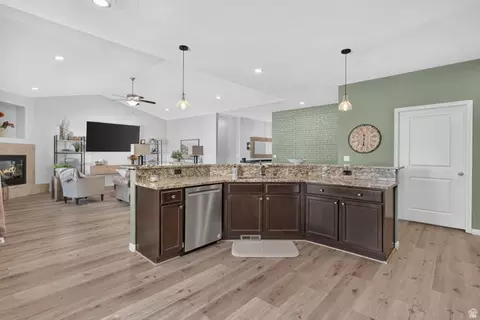 Kitchen - 3961 E Yakima Way #12, Eagle Mountain, UT 84005 photo 3 of 5