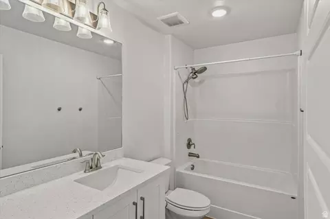 Bath - 531 E 600 S, Hyrum, UT 84319 photo 3 of 3