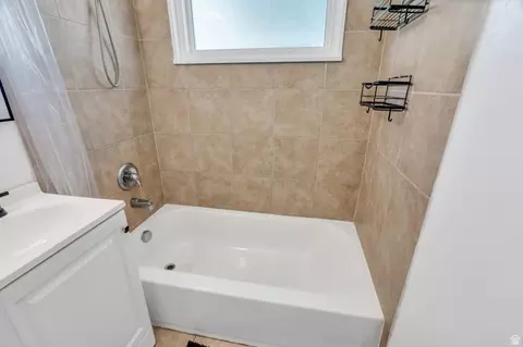 Bath - 130 E 750 N, Orem, UT 84057 photo 1 of 2