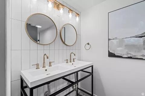 Bath - 1740 N 500 E, Provo, UT 84604 photo 8 of 10