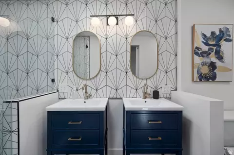 Bath - 1740 N 500 E, Provo, UT 84604 photo 4 of 10