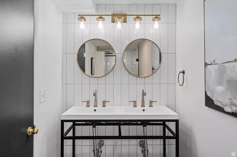 Bath - 1740 N 500 E, Provo, UT 84604 photo 9 of 10