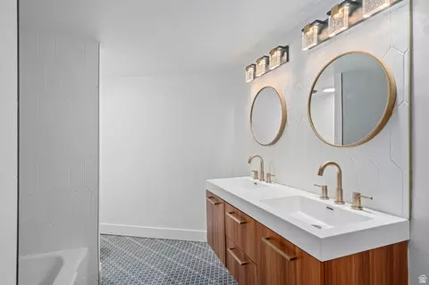 Bath - 1740 N 500 E, Provo, UT 84604 photo 6 of 10