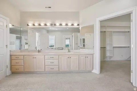 Bath - 220 E Ridge Rd, Orem, UT 84057 photo 2 of 7