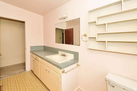 Bath - 549 W Echo Dr, Murray, UT 84123 photo 3 of 3