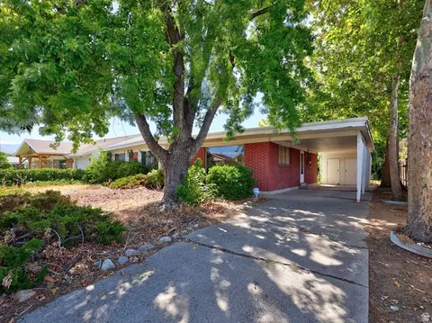 Exterior - 549 W Echo Dr, Murray, UT 84123 photo 4 of 8