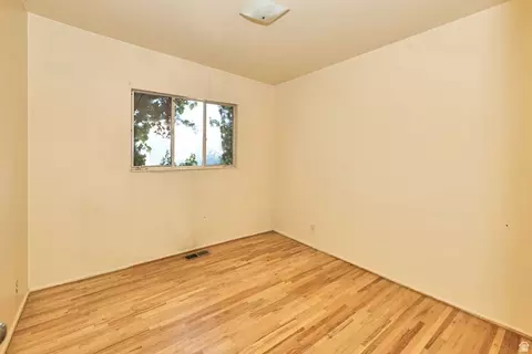 Bedroom - 549 W Echo Dr, Murray, UT 84123 photo 6 of 8