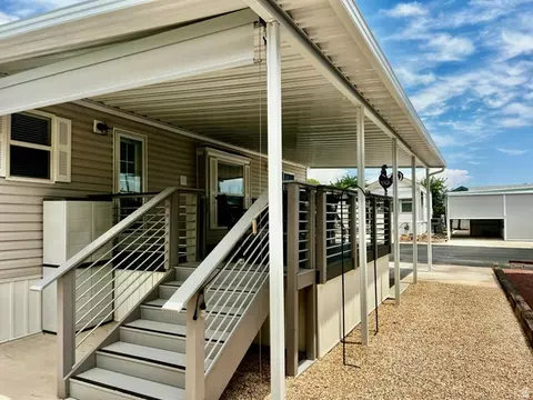 Exterior - 448 E Telegraph St # 113, Washington, UT 84780 photo 7 of 10