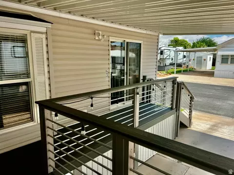 Exterior - 448 E Telegraph St # 113, Washington, UT 84780 photo 3 of 10