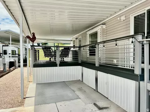 Exterior - 448 E Telegraph St # 113, Washington, UT 84780 photo 2 of 10