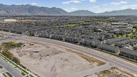 View/Area - 88 W Silver Dr, Vineyard, UT 84059 photo 8 of 9
