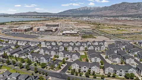 View/Area - 88 W Silver Dr, Vineyard, UT 84059 photo 4 of 9