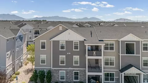 Other - 88 W Silver Dr, Vineyard, UT 84059 photo 2 of 12
