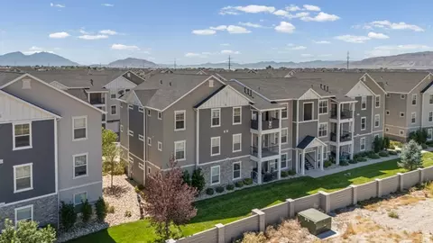 View/Area - 88 W Silver Dr, Vineyard, UT 84059 photo 1 of 9