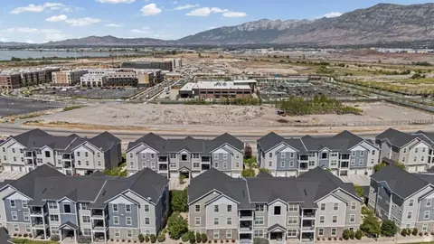 View/Area - 88 W Silver Dr, Vineyard, UT 84059 photo 3 of 9
