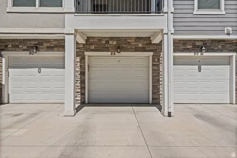 Exterior - 88 W Silver Dr, Vineyard, UT 84059 photo 3 of 3