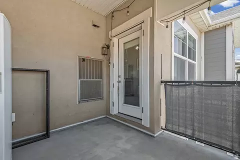 Exterior - 88 W Silver Dr, Vineyard, UT 84059 photo 2 of 3
