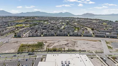 View/Area - 88 W Silver Dr, Vineyard, UT 84059 photo 5 of 9