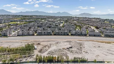 View/Area - 88 W Silver Dr, Vineyard, UT 84059 photo 6 of 9