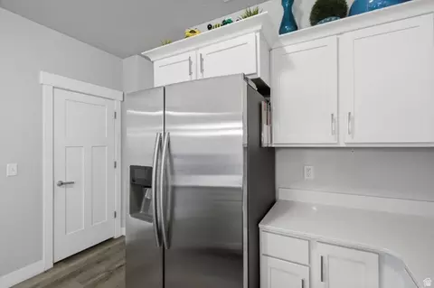 Kitchen - 88 W Silver Dr, Vineyard, UT 84059 photo 3 of 4
