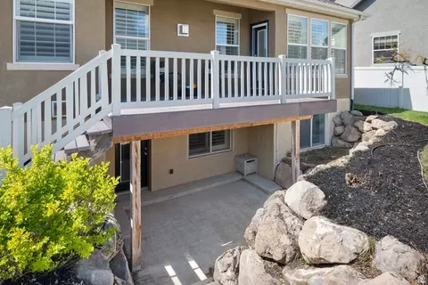 Exterior - 927 S Iris Ln W, Mapleton, UT 84664 photo 4 of 9
