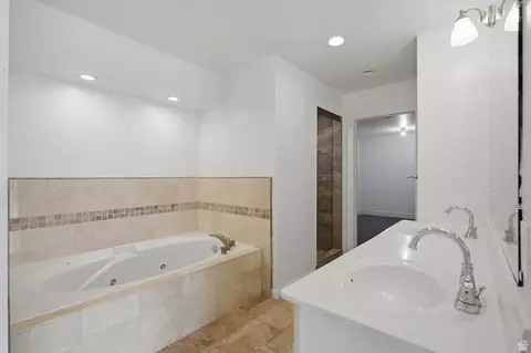 Bath - 3077 N Bannock Dr, Provo, UT 84604 photo 5 of 8