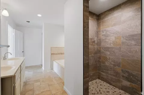 Bath - 3077 N Bannock Dr, Provo, UT 84604 photo 2 of 8
