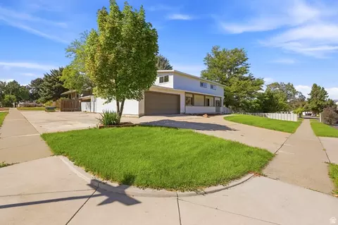 Exterior - 5406 S York St, Murray, UT 84117 photo 2 of 6