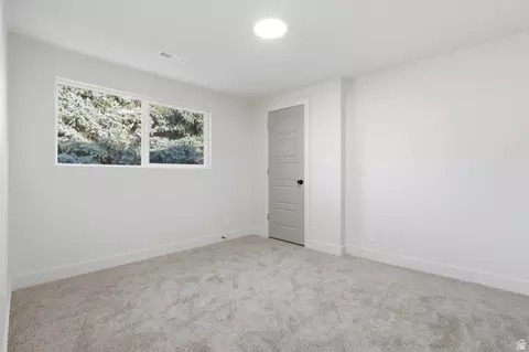 Bedroom - 5406 S York St, Murray, UT 84117 photo 2 of 4