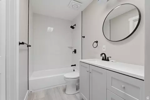 Bath - 10754 S 1225 E, Sandy, UT 84094 photo 3 of 4