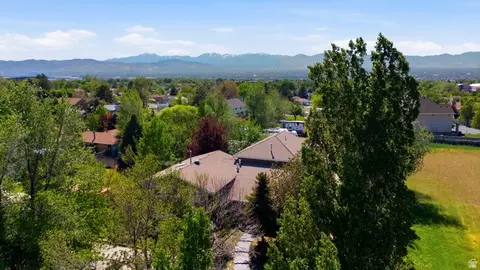 View/Area - 10754 S 1225 E, Sandy, UT 84094 photo 4 of 7