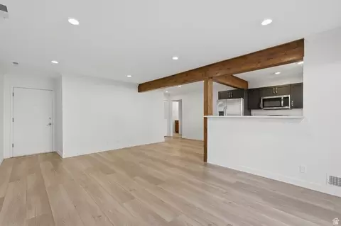Living - 327 Peach Ln, Bountiful, UT 84010 photo 3 of 5