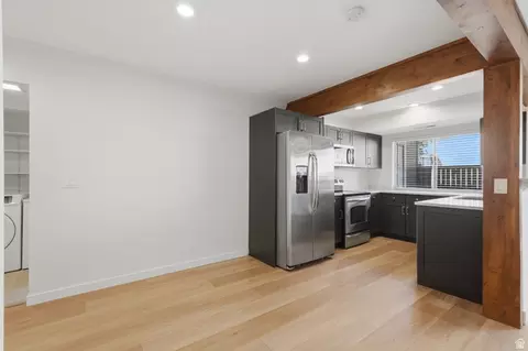Kitchen - 327 Peach Ln, Bountiful, UT 84010 photo 1 of 4
