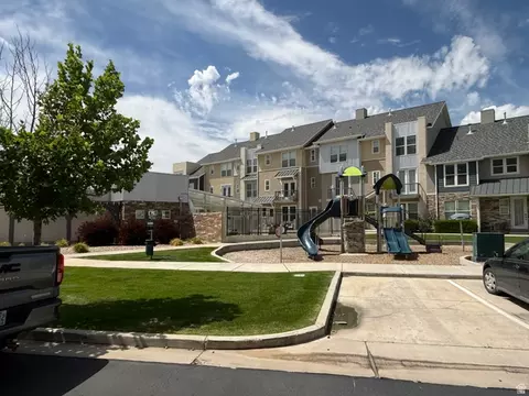 Exterior - 885 S 2560 E, Spanish Fork, UT 84660 photo 5 of 6