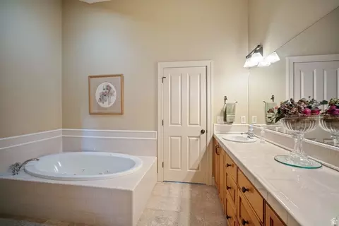 Bath - 4736 S Millrace Ln E, Murray, UT 84107 photo 5 of 5