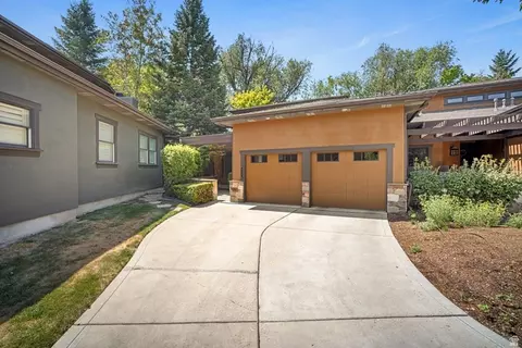 Exterior - 4736 S Millrace Ln E, Murray, UT 84107 photo 3 of 9