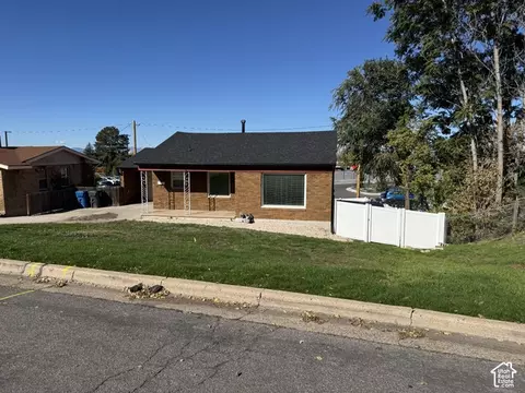 15 E Sylvia Dr, South Ogden, UT 84405