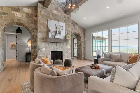 Living - 2192 E Outlaw Rd, Hideout, UT 84036 photo 4 of 7